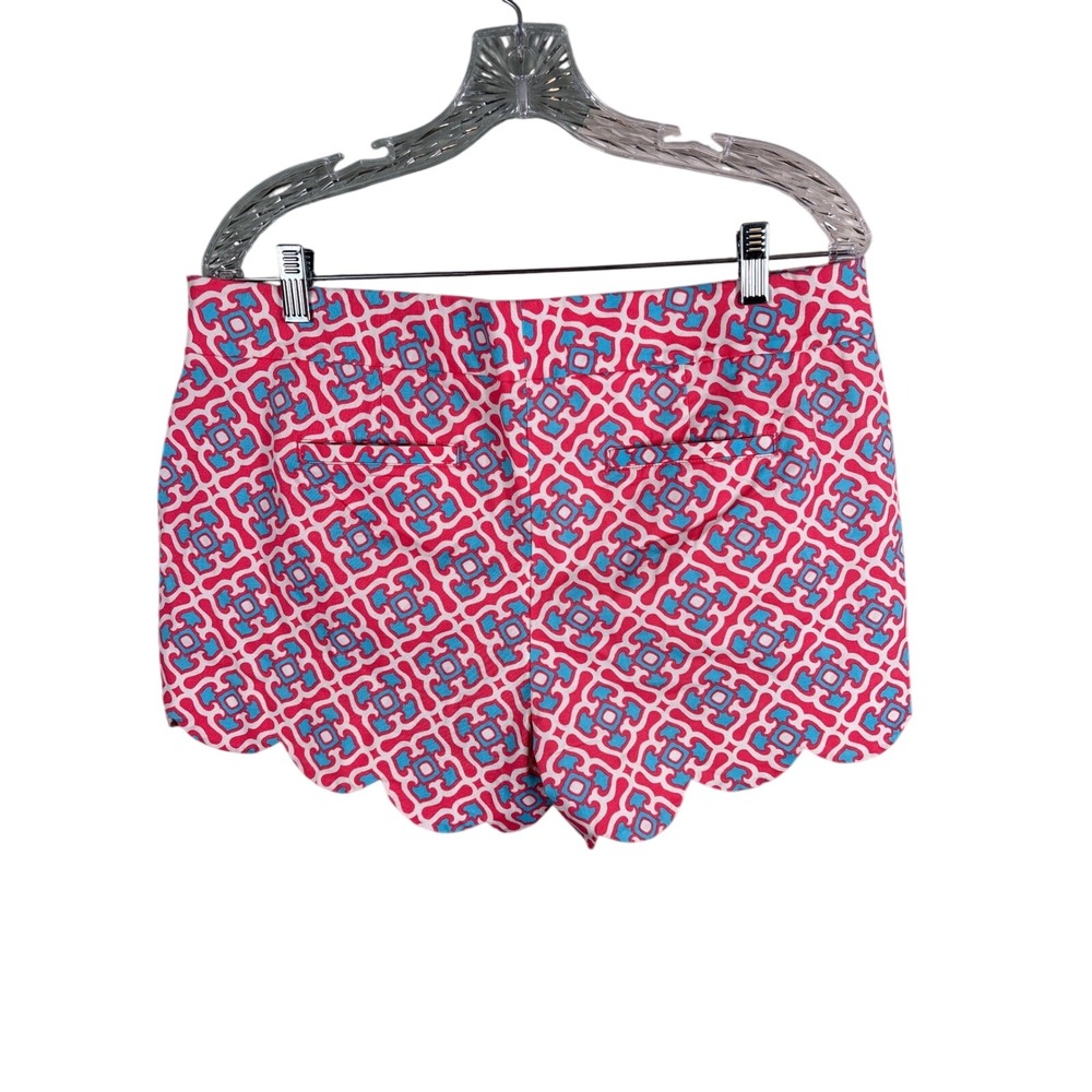 Crown & Ivy Women's Size 14 Petite Pink Scalloped Hem Geometric Medallion Shorts - Picture 2 of 11